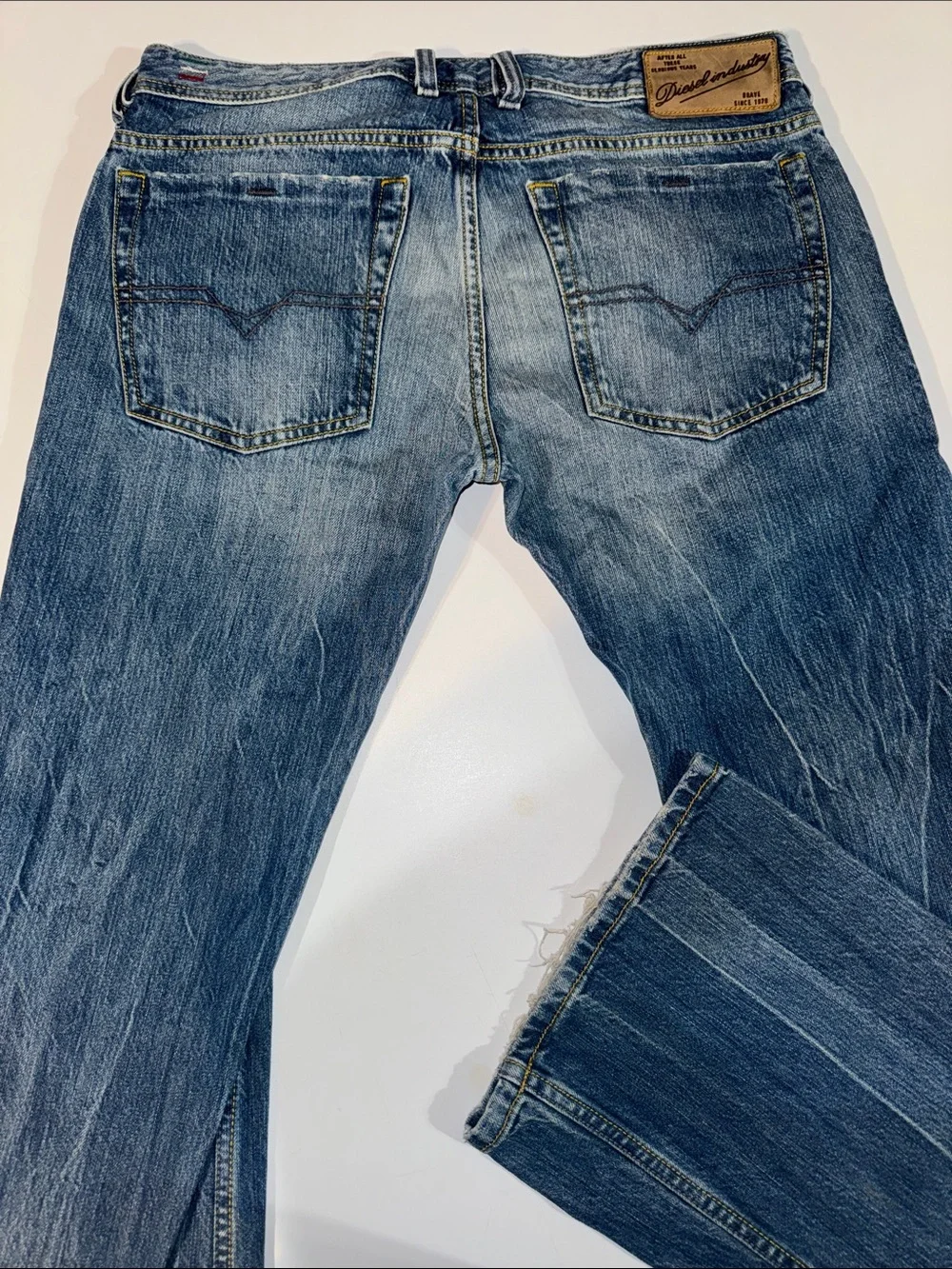 Men's Diesel Zathan Blue Distressed Wide Leg Jeans size 31x30